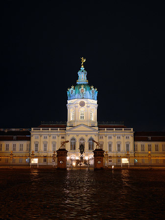 Fotos Eingang zum Schloss Charlottenburg