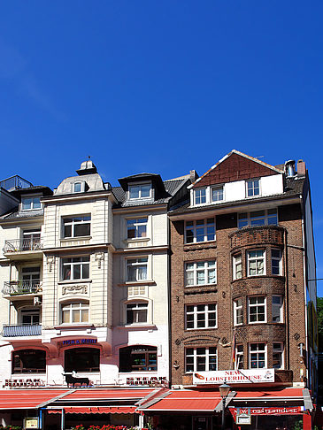 Straßencafes am Hafen