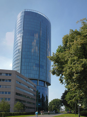 Fotos Triangelturm hinter Baum | Köln