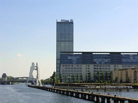 Allianztower Foto 