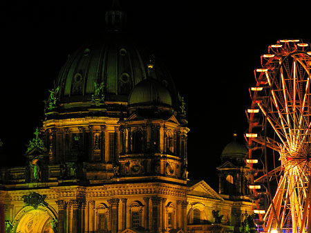 Berliner Dom bei Nacht