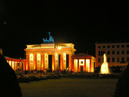 Brandenburger Tor bei Nacht Foto 