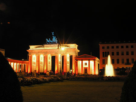 Brandenburger Tor bei Nacht Fotos