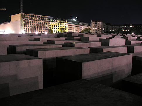 Fotos Holocaust Mahnmal bei Nacht | Berlin