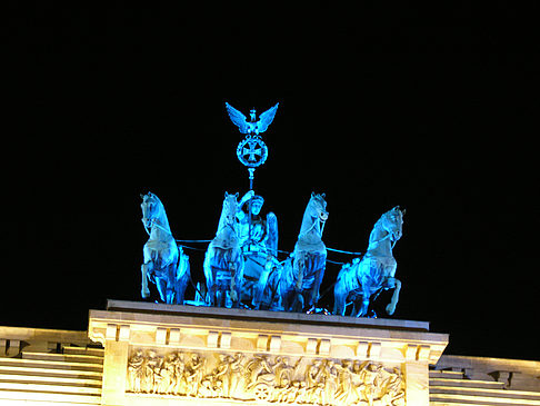 Quadriga bei Nacht Fotos