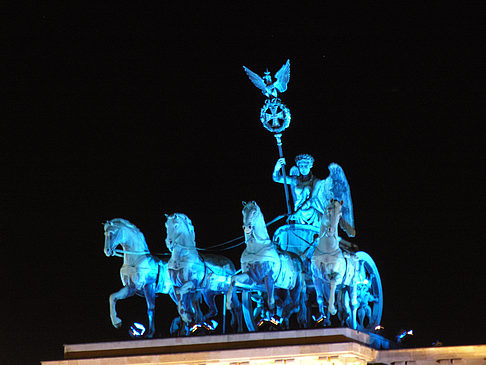 Quadriga bei Nacht Fotos