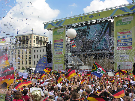 Foto Konfetti Parade - Nationalmannschaft