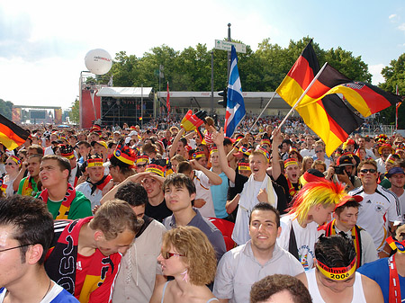 Fanfest - Menchenmasse Foto 