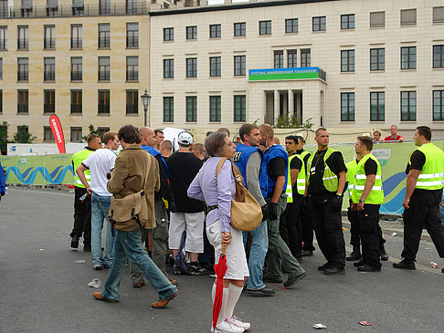 Foto Anti Konflikt Team - Fanfest - Berlin