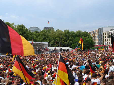 Foto Fanmeile am Reichstag - Berlin