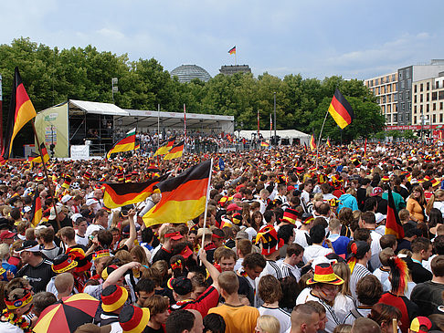 Foto Fanmeile am Reichstag