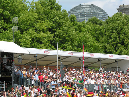 Tribünen am Brandenburger Tor Foto 