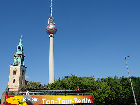Fernsehturm und Marienkirche Fotos