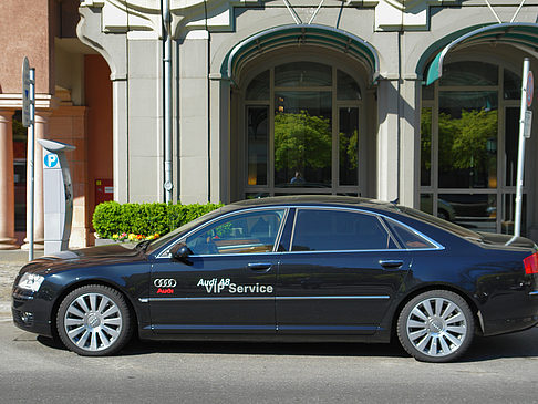 Fotos Audi A8 am Gendarmenmarkt