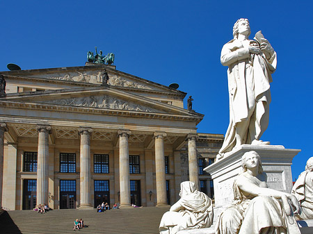 Fotos Schillerdenkmal mit Konzerthaus | Berlin