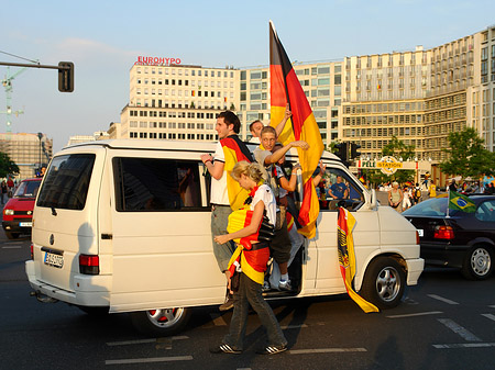 Autokorso am Potsdamer Platz