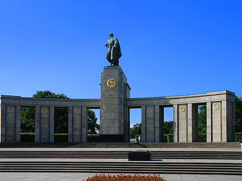 Fotos Sowjetisches Ehrenmal