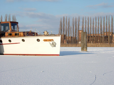 Foto Schiff im Eis
