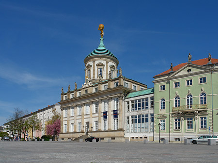 Rathaus mit Knobelsdorffhaus