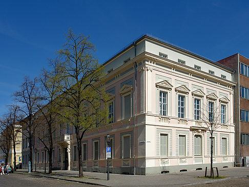 Kabinetthaus Fotos