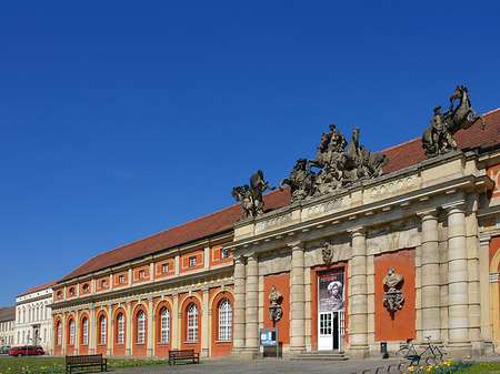 Haupteingang Fotos
