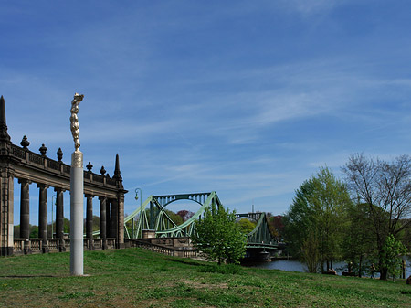 Foto Säulen an der Glienicker Brücke - Potsdam