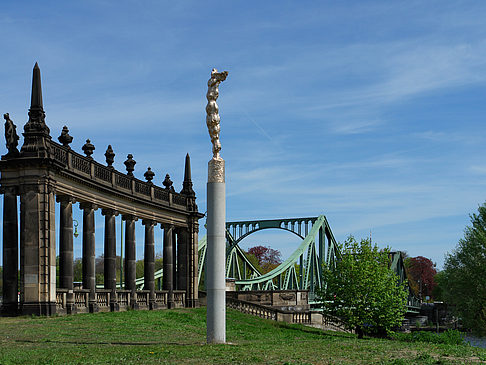 Fotos Säulen an der Glienicker Brücke