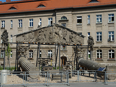 Foto Säulen im Innenhof - Potsdam