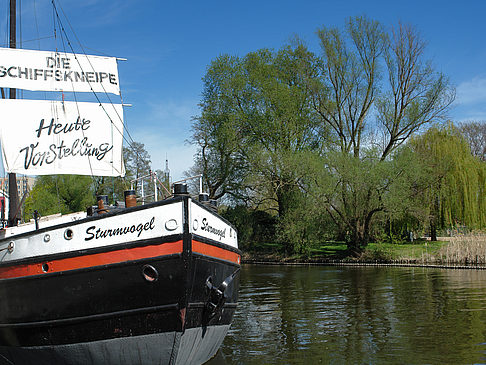 Foto Schiff mit Ufer - Potsdam