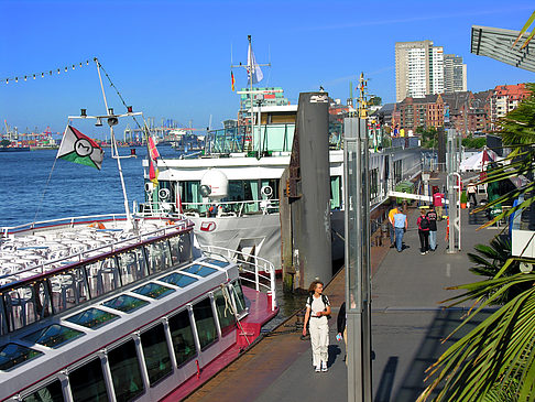 Foto Landungsbrücken - Hamburg
