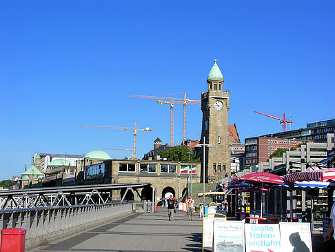 Foto Landungsbrücken - Hamburg