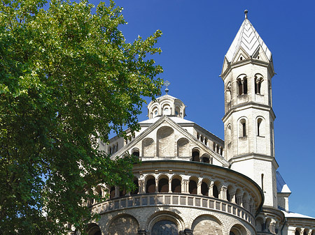 Seitentürme und Westturm der St Aposteln